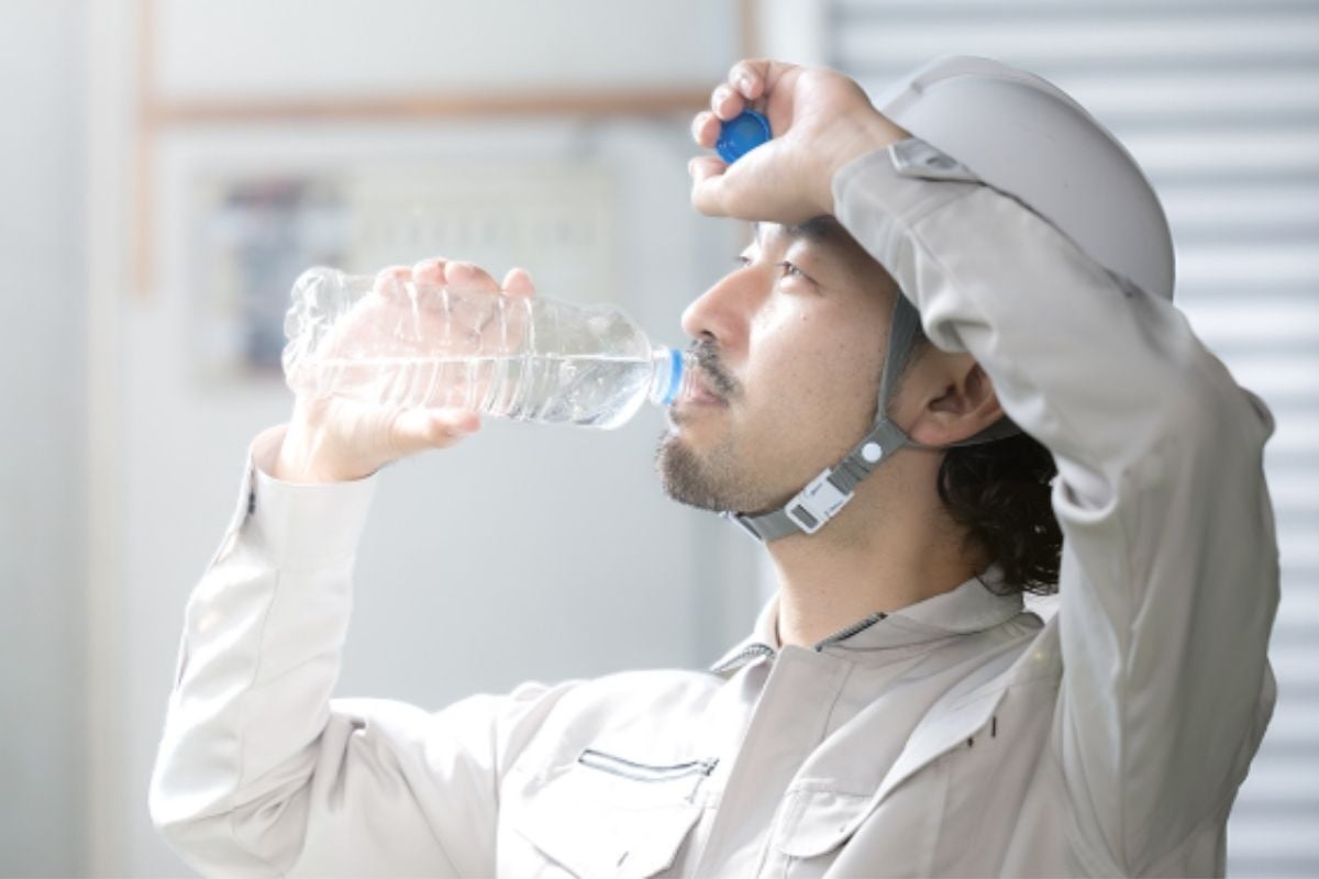 dansei_sagyofuku_suibunhokyu_1200*800