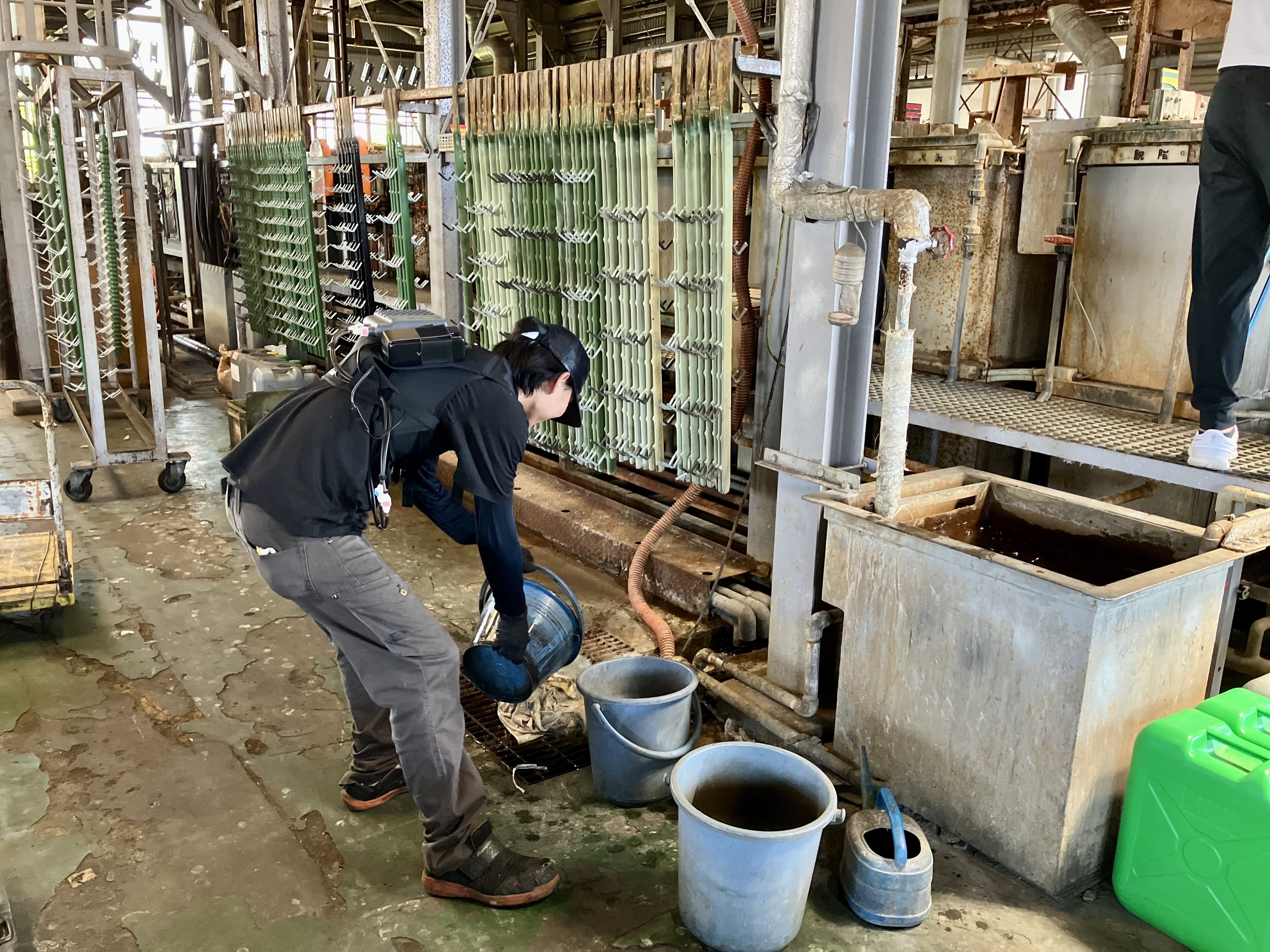 作業現場での着用シーン2